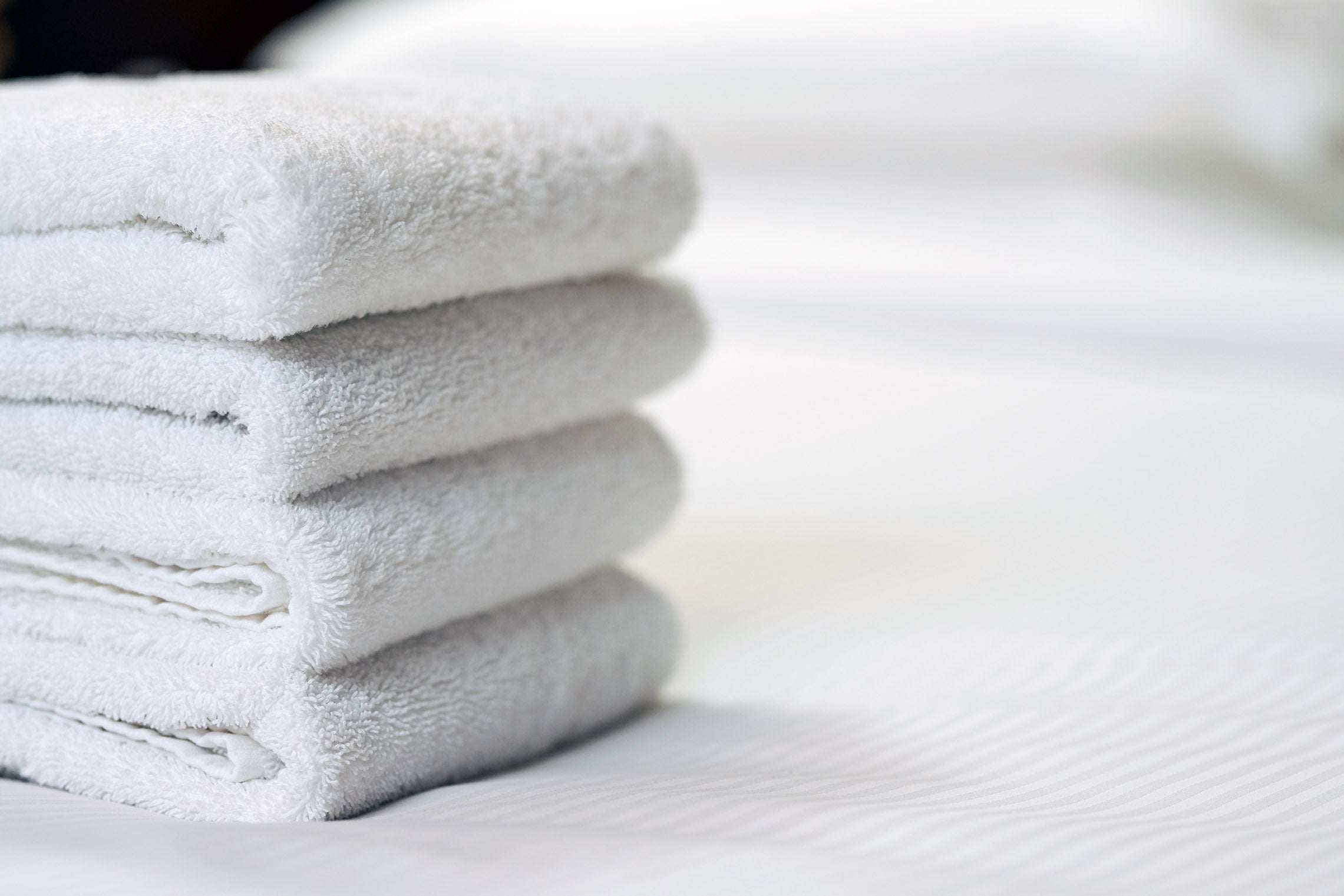 バスタオルの黒カビを徹底除去｜酸素系漂白・煮洗い・部屋干しで防ぐ完全対策ガイド