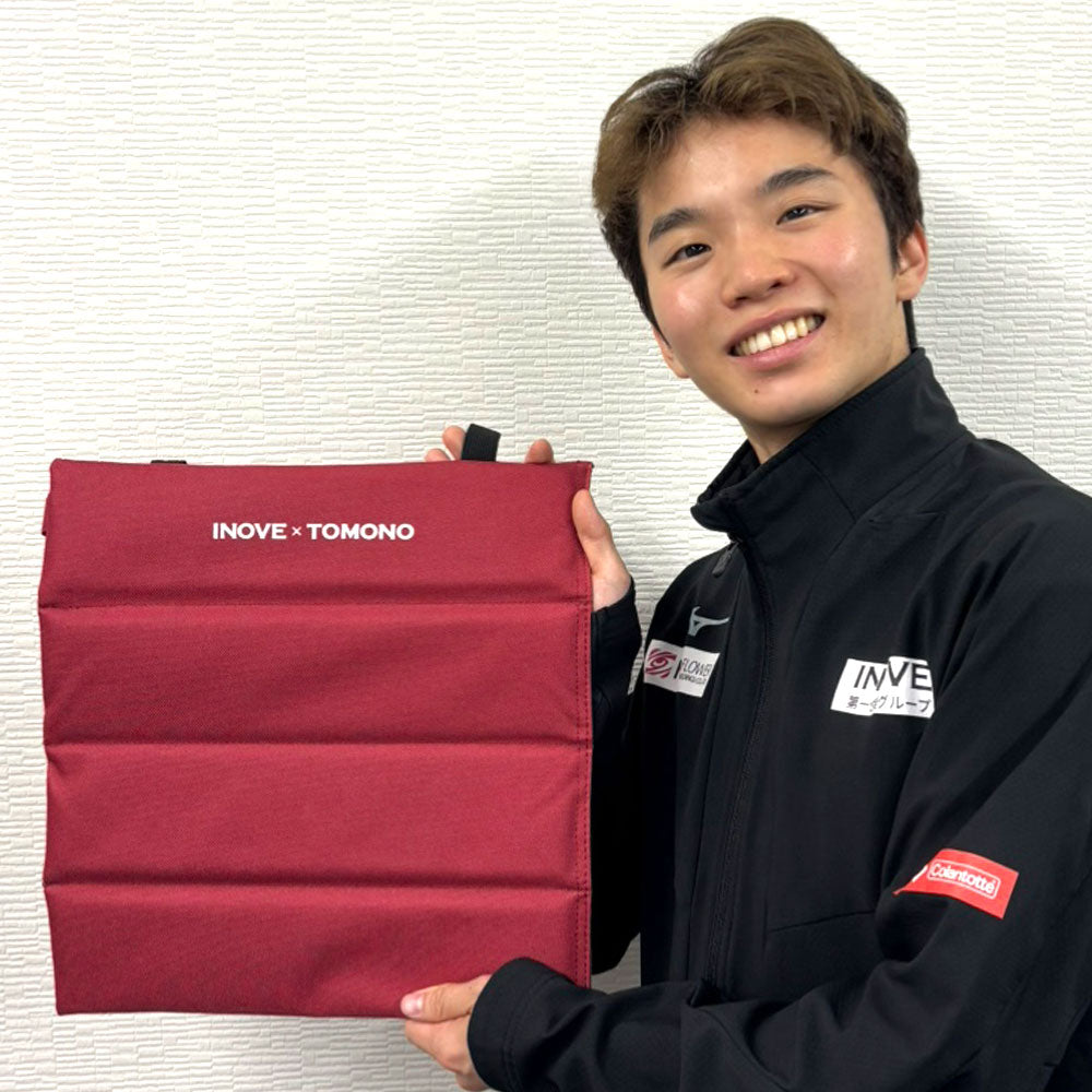 INOVE × TOMONO スタジアムクッション トモノレッド